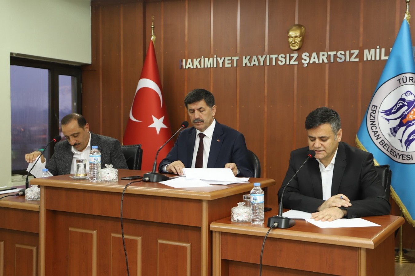 Erzincan Belediye Meclisi Suriye İdlib'de Mücadele Veren Mehmetçik İçin Tek Yürek Oldu   