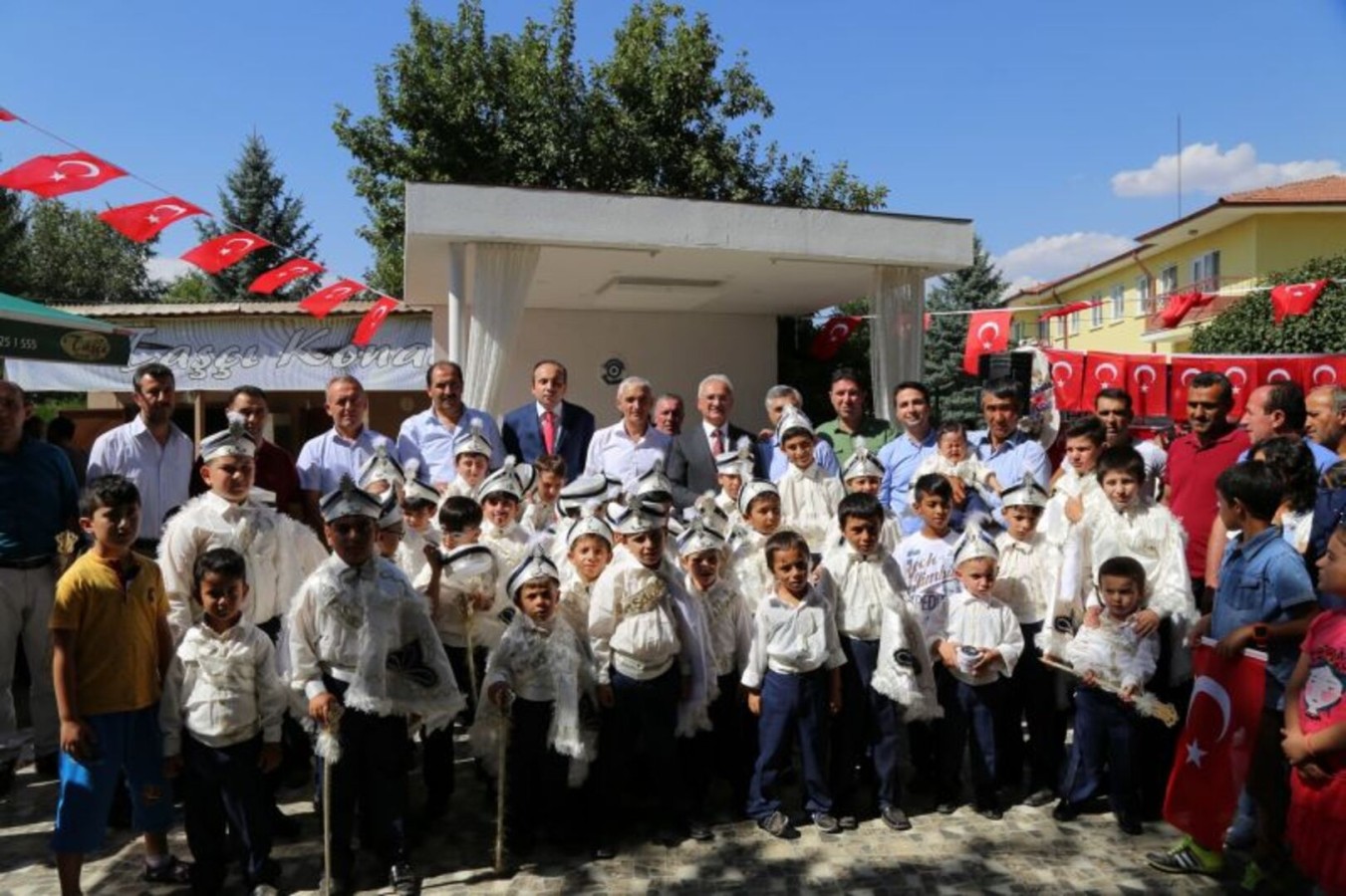 ERZİNCAN BELEDİYESİ 100 ÇOCUĞUMUZA SÜNNET ŞÖLENİ DÜZENLEDİ