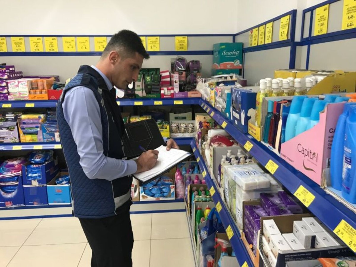 Erzincan Belediyesi Zabıta Müdürlüğü Ekipleri Marketleri Denetledi
