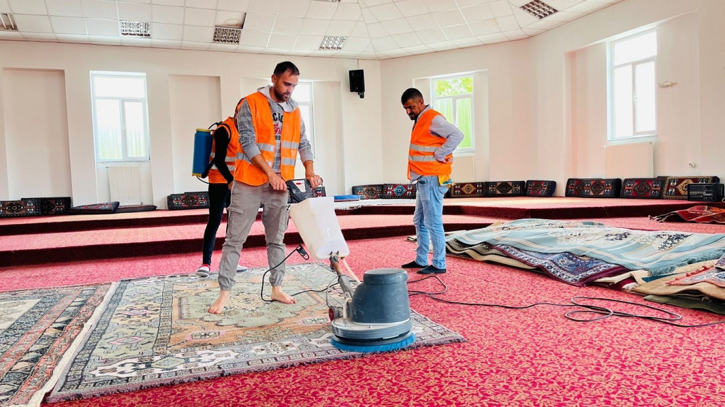 Erzincan Belediyesinden İbadethane Temizliği