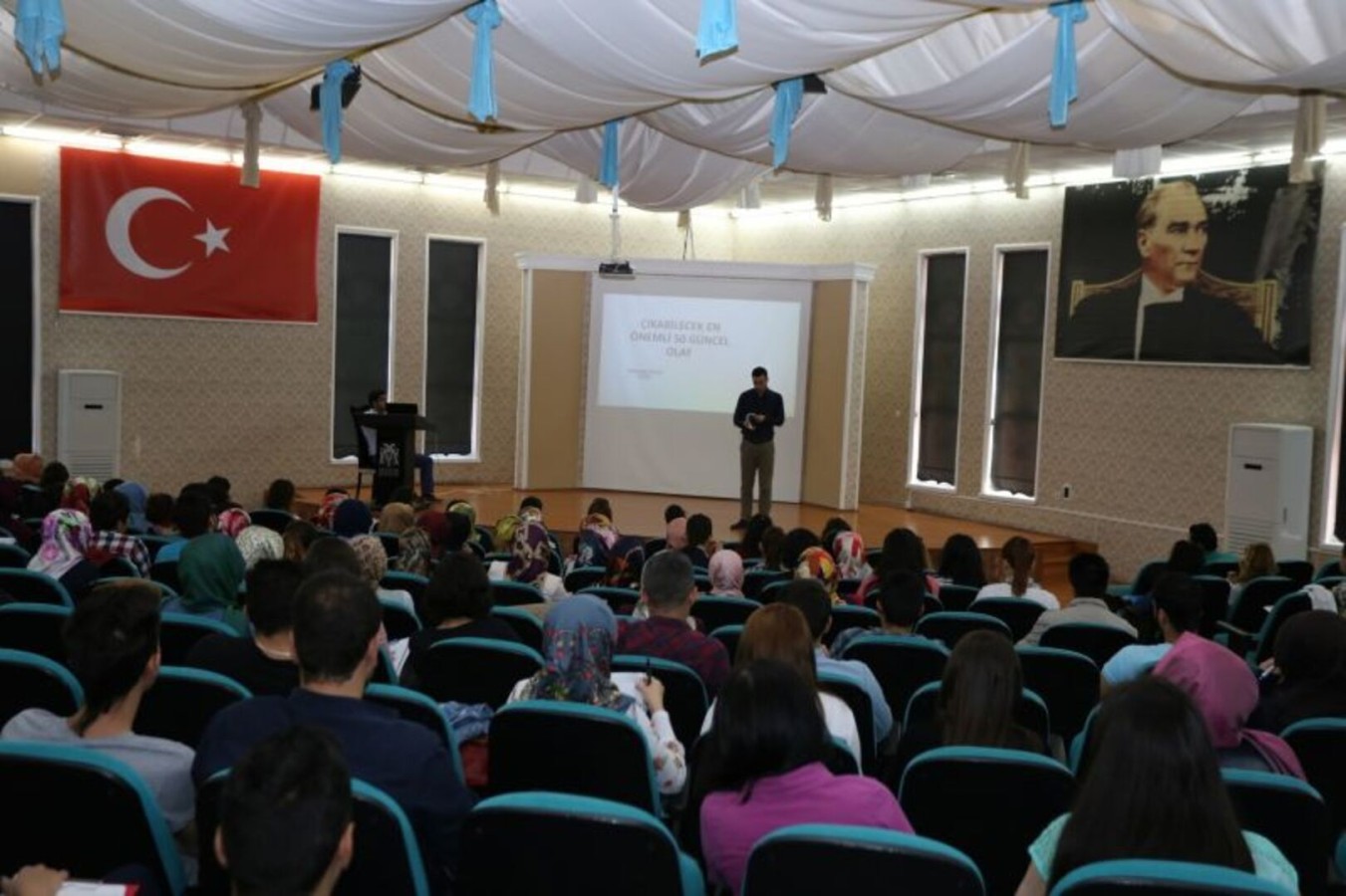 ERZİNCAN BELEDİYESİNDEN ÜCRETSİZ KPSS KURSU DÜZENLEDİ