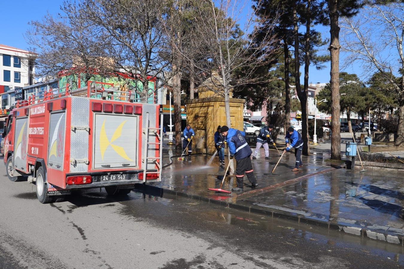 Erzincan Belediyesinden Yoğun Temizlik Mesaisi