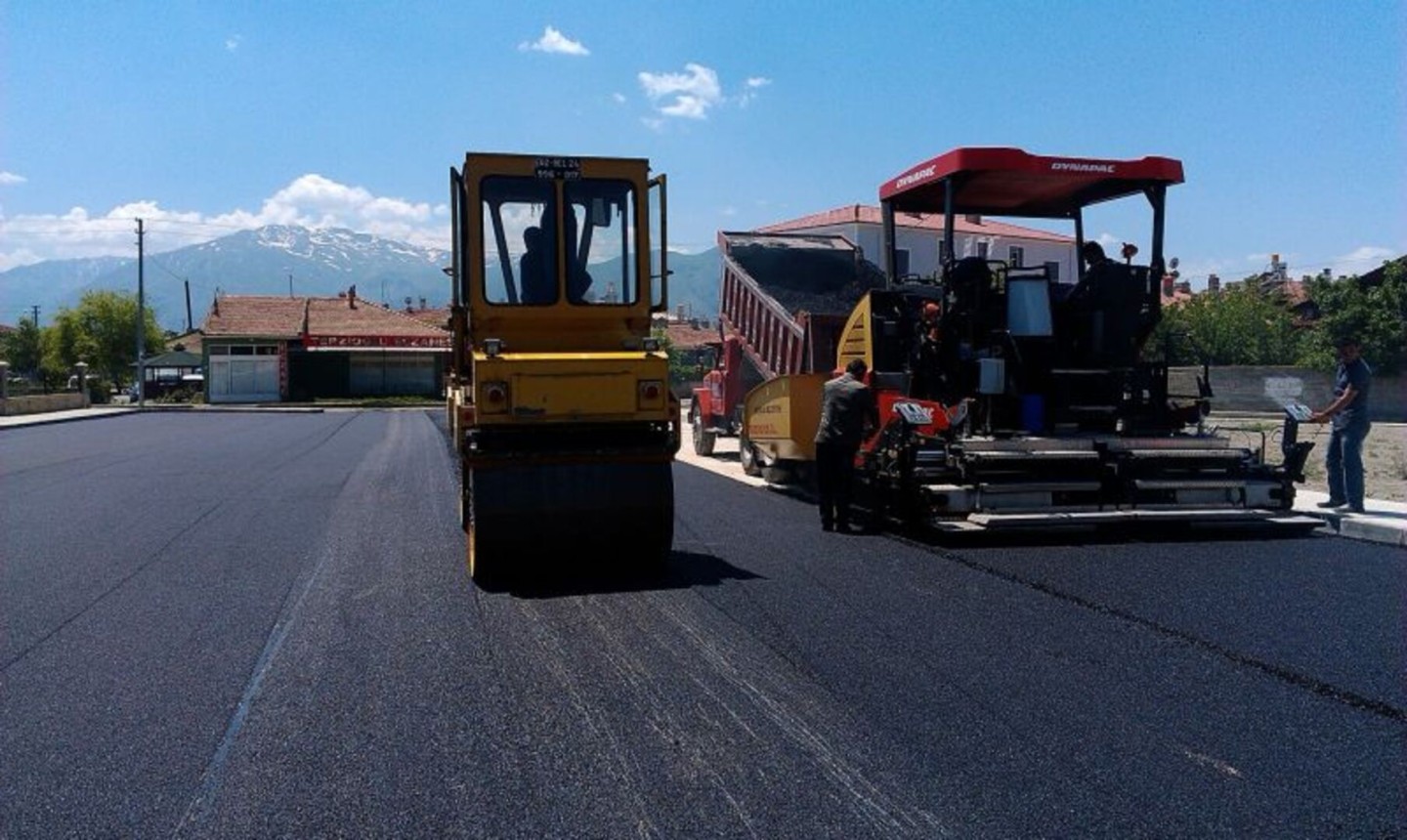 Erzincan Belediyesinin Asfalt Hamlesi Devam Ediyor