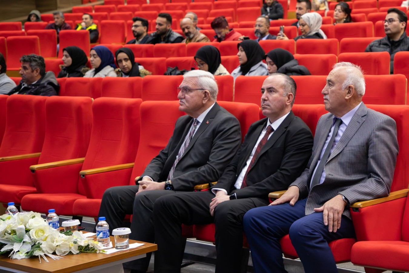 Erzincan Binali Yıldırım Üniversitesi'nde "Su Verimliliği Seferberliği ve Tedbirleri Eğitimi" verildi.