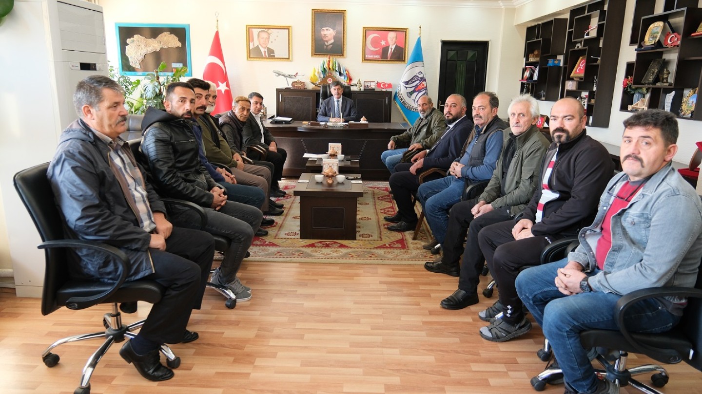 Erzincan Pazarcılar Derneği’nden Belediye Başkanımız Sn. Bekir Aksun’a ziyaret.