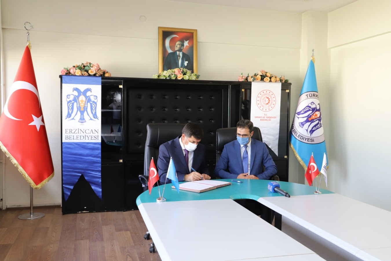 Erzincan Tekstil Üretim Atölyesi Projesinde İmzalar Atıldı