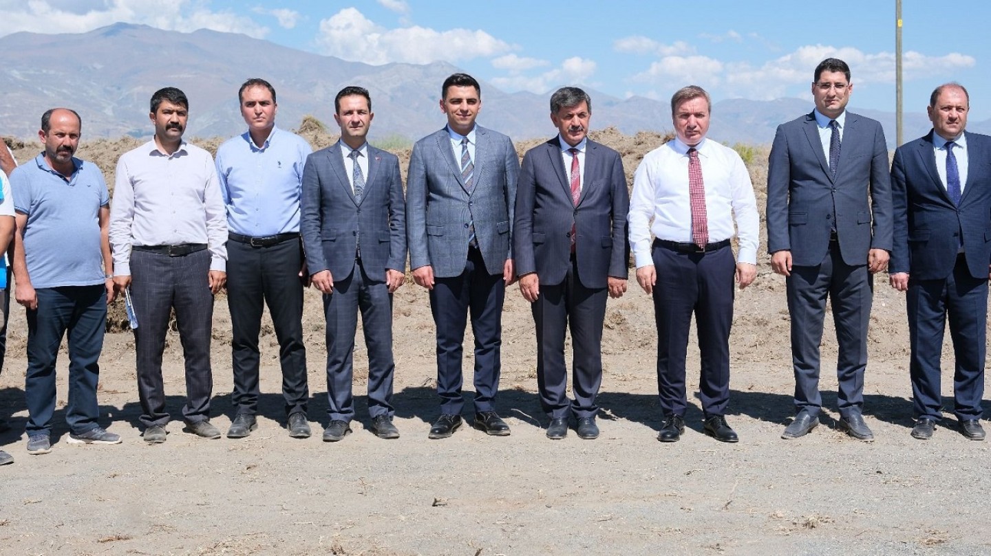Erzincan Toplu Sera Bölgesi'nde incelemelerde bulunuldu