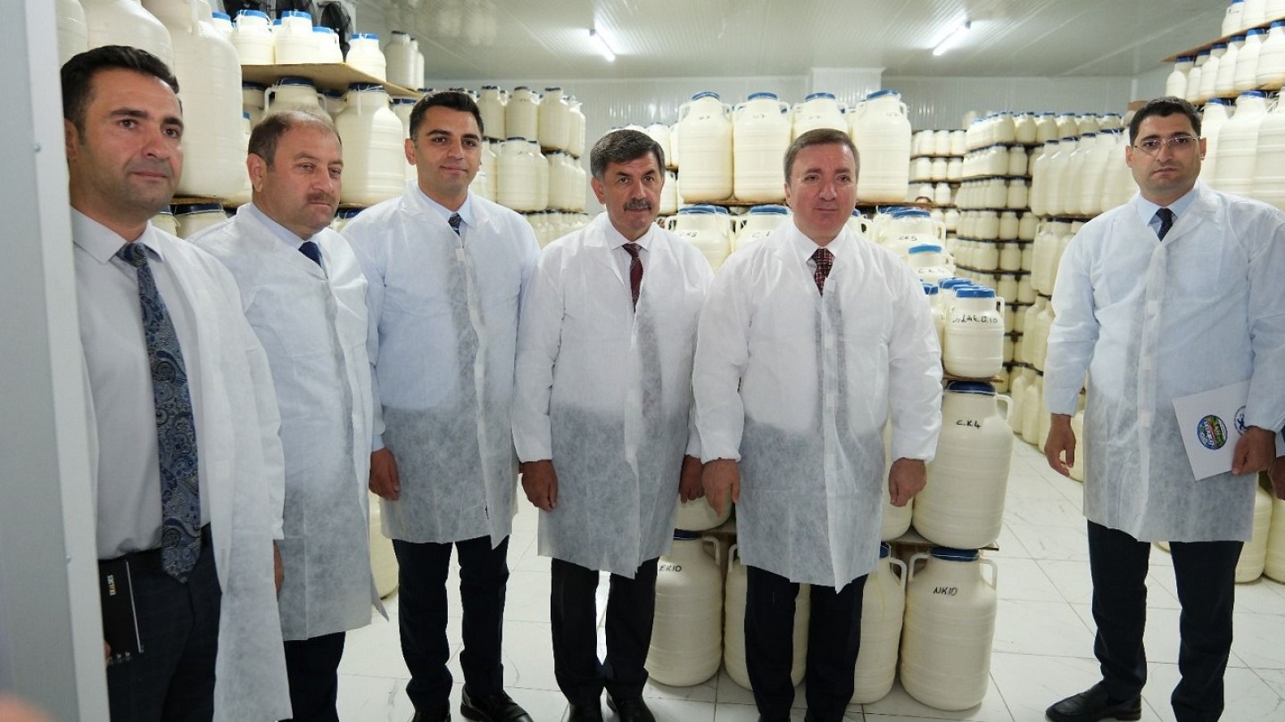 Erzincan Yöresel Ürünler A.Ş. tarafından üretilen tulum peyniri üretim tesisine ziyaret.