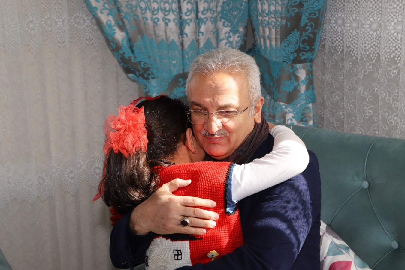 Evi Yanan Çiçek Ailesinin Mağduriyeti Giderildi