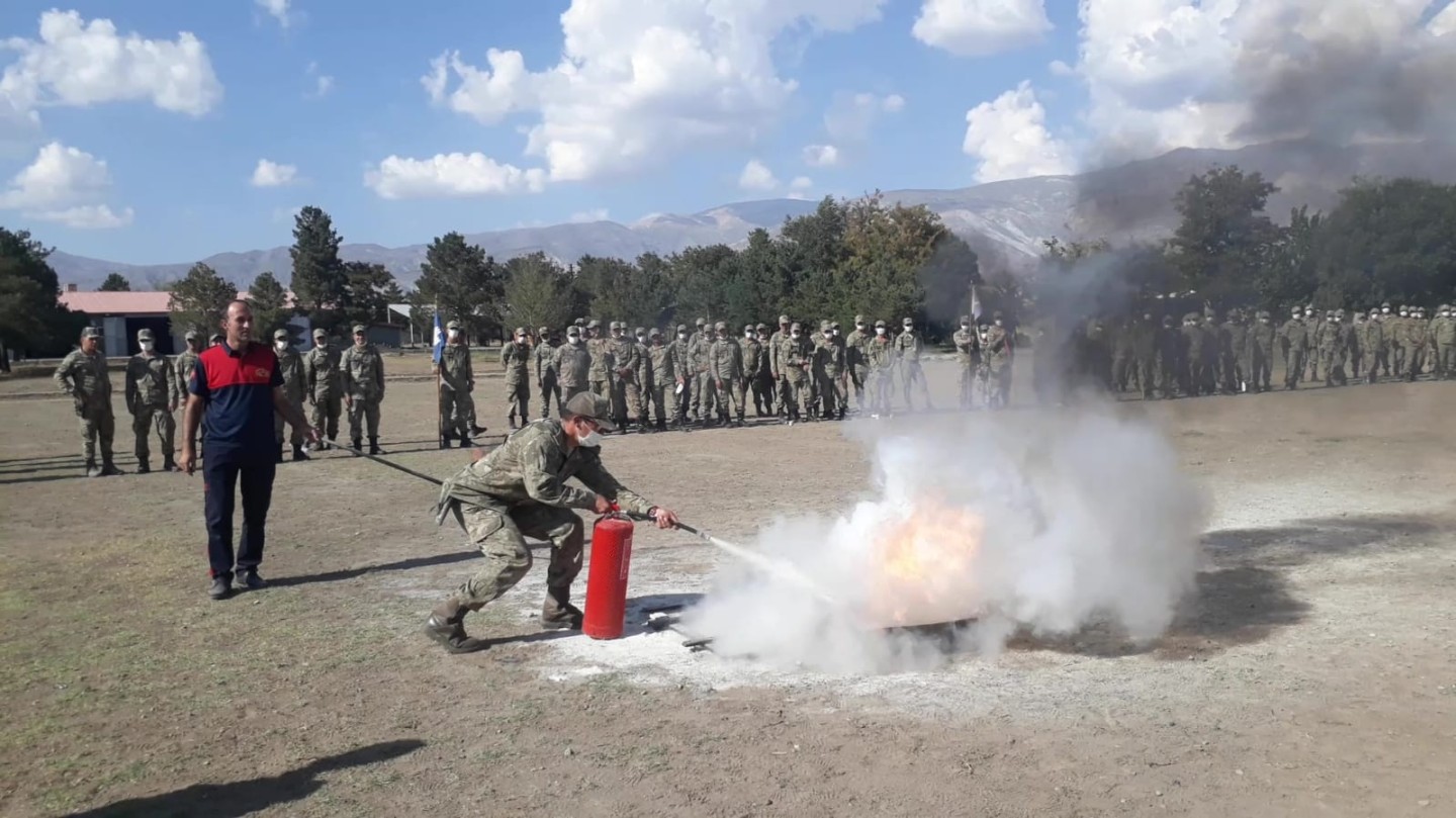 General Mehmet Berköz Kışlasında Yangın Eğitim ve Tatbikatı Yapıldı 