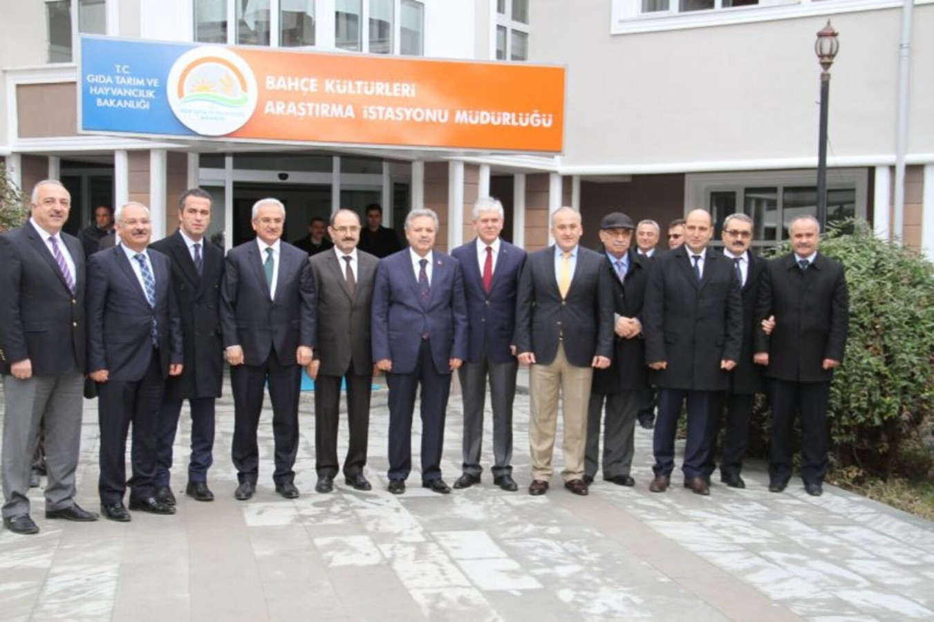 Güneşle Toprağı Sula