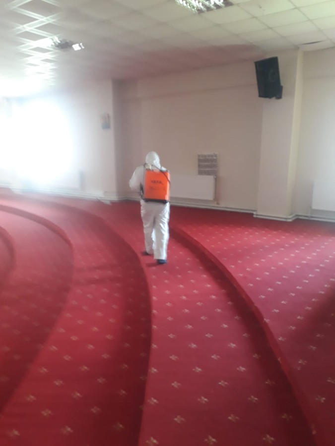 İBADETHANELERİN DEZENFEKTE ÇALIŞMALARI DEVAM EDİYOR