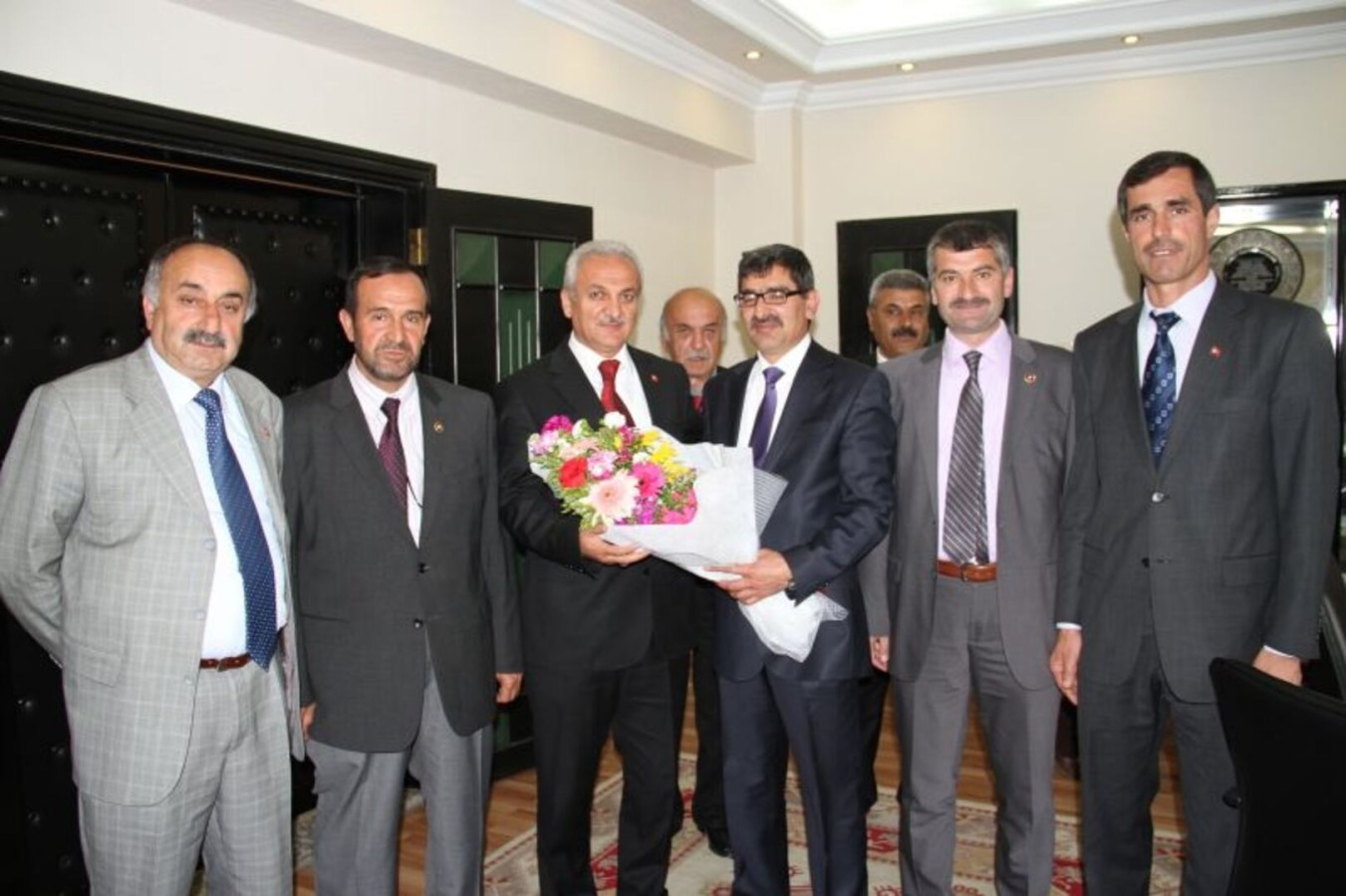 İL GENEL MECLİSİNDEN BAŞKAN BAŞSOY\'A ZİYARET