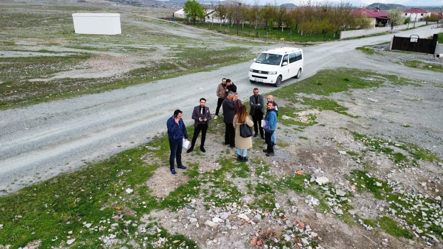İmar Komisyonu üyeleri çalışmalarına devam ediyor