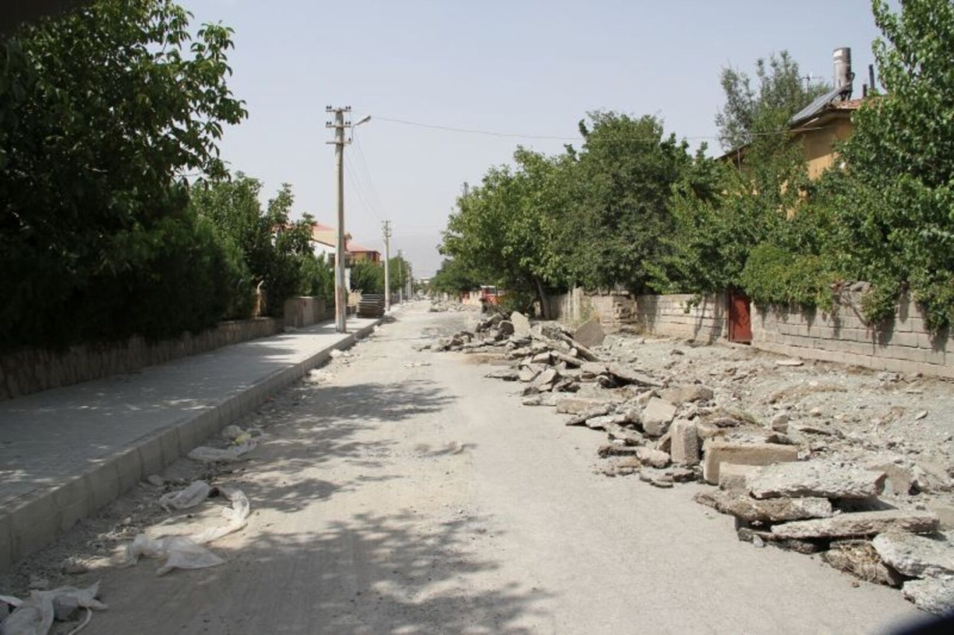 Kaldırım Çalışmaları Hızla sürüyor