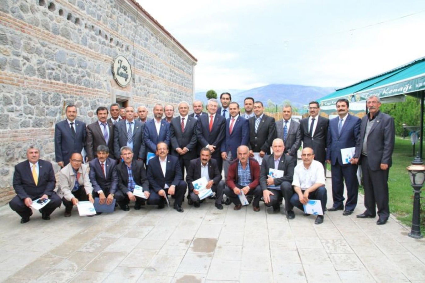 KENT YÖNETİCİLERİ VE SİYASİLER MUHTARLARLA BİRARAYA GELDİ