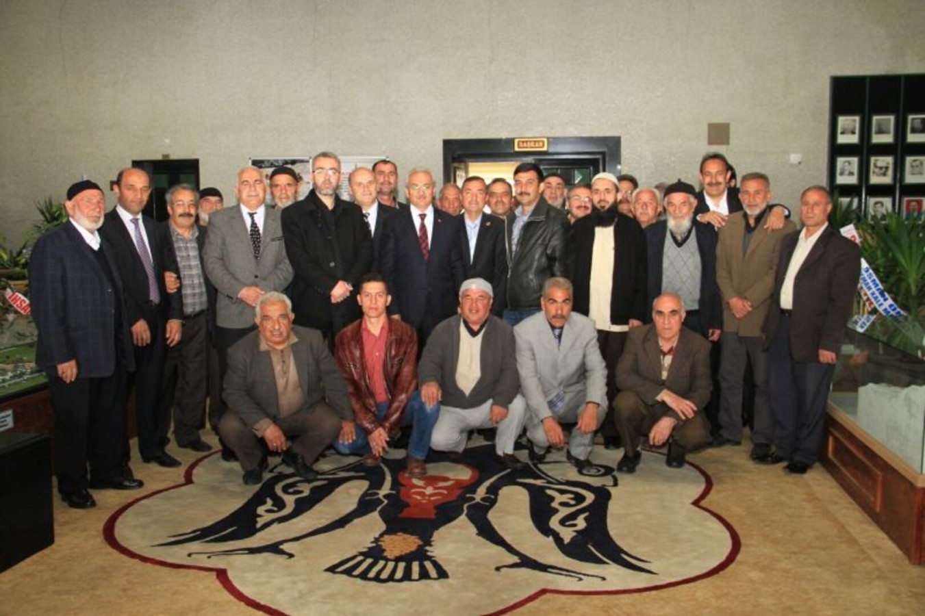 Komşularından Başkana Ziyaret