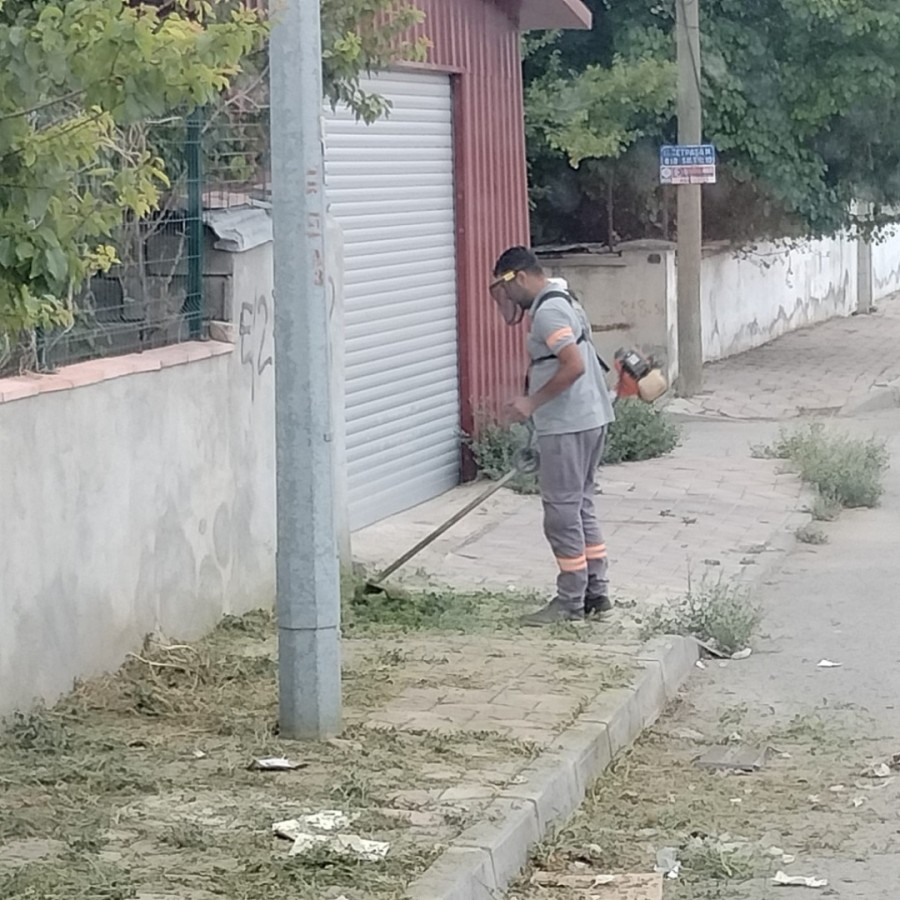 Mahallelerde genel temizlik çalışmaları devam ediyor