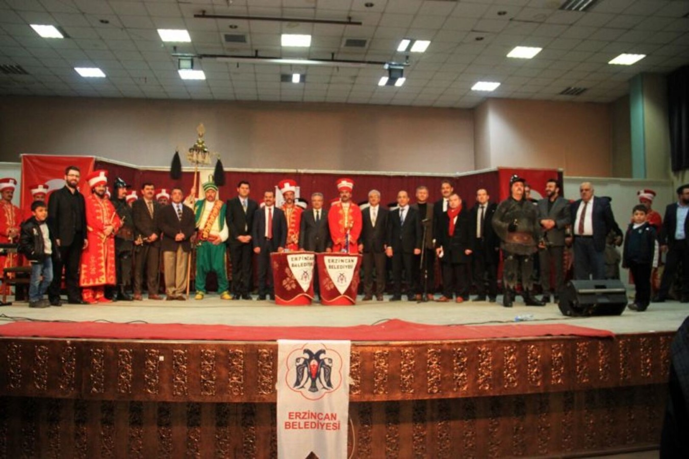 MEHTER YİNE COŞTURDU
