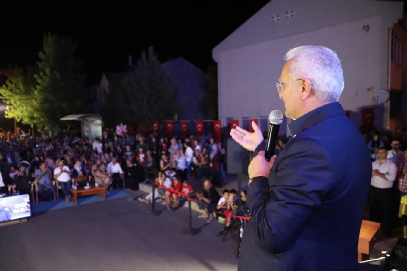 Mengüceli Mahallesinde Programa Büyük İlgi
