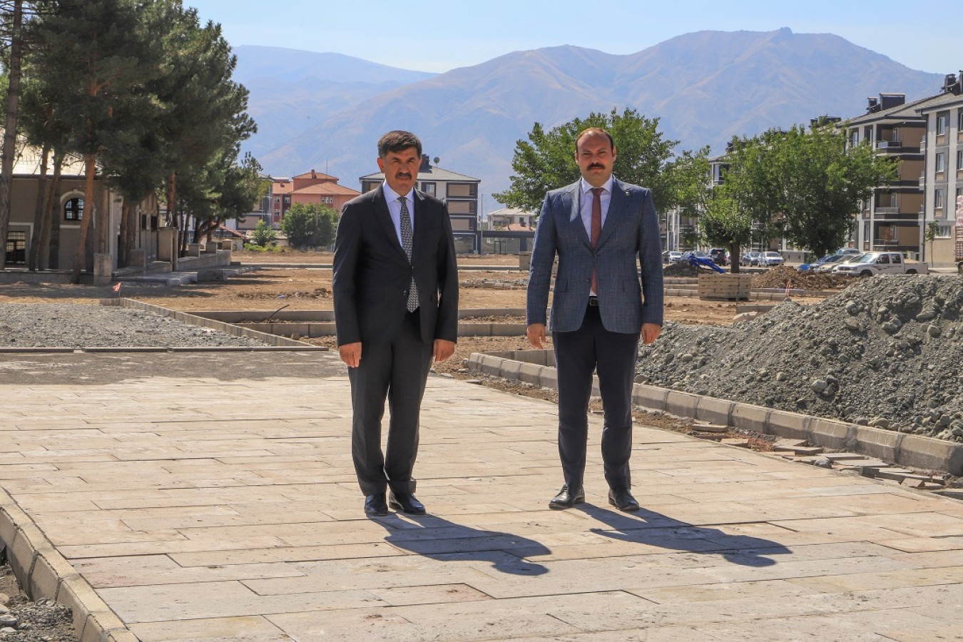 Mihrali Aksu Millet Bahçesi yapım çalışmaları devam ediyor