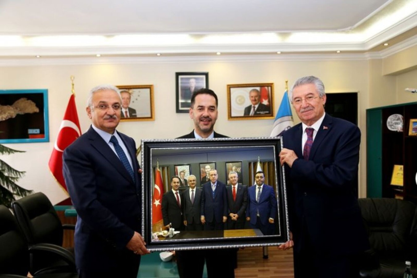 Milletvekilimiz Sebahattin Karakelle' den  Belediyemize Ziyaret