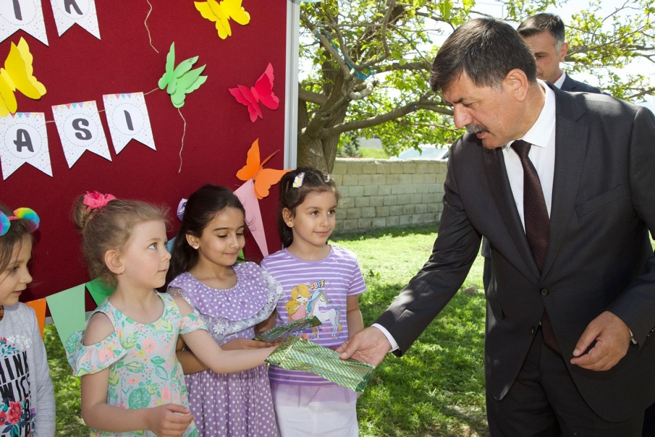 Minik Öğrencilerden Bahar Şenliği Programı