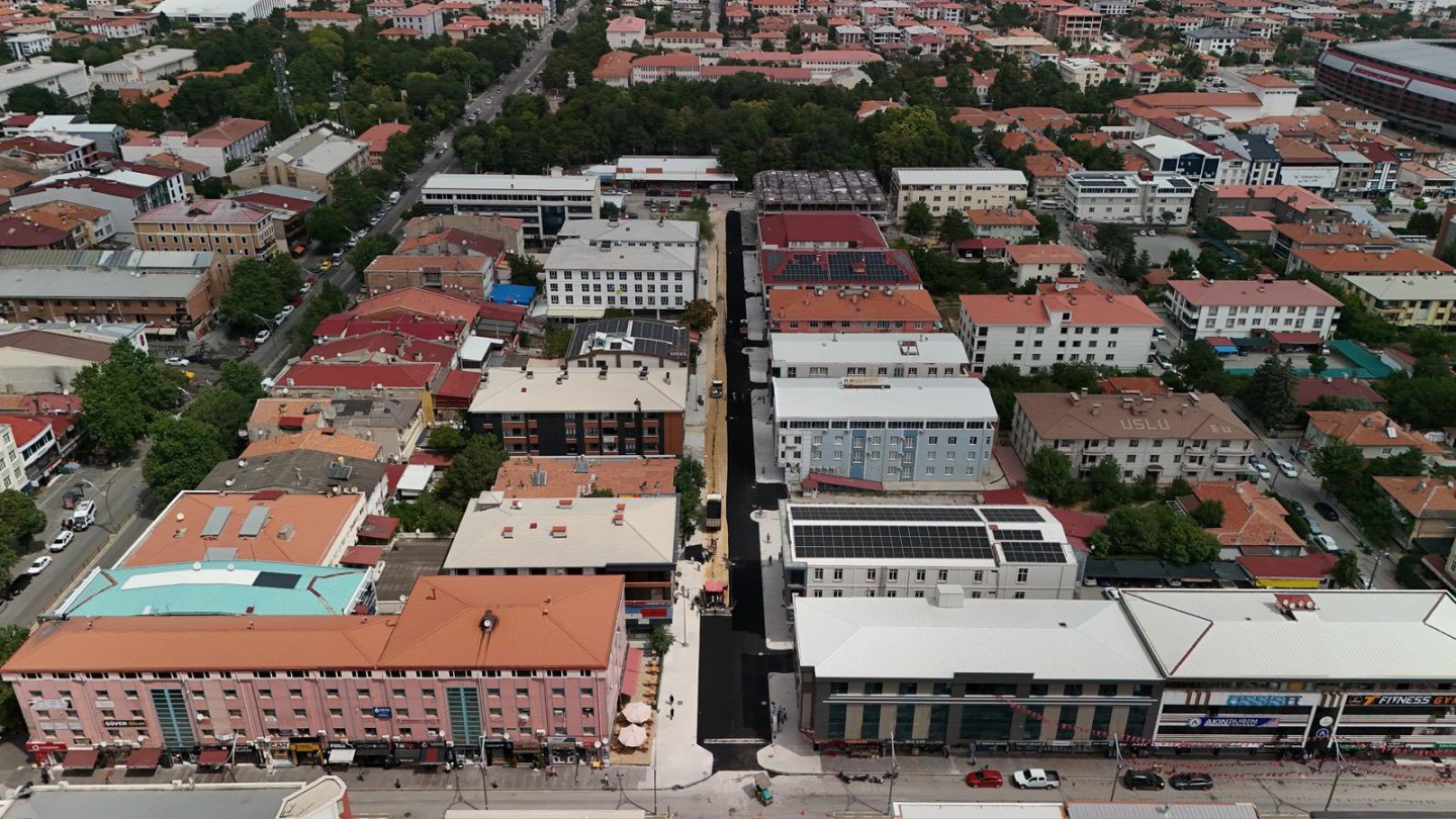 Muhsin Yazıcıoğlu Caddesi’nde Asfalt Serim Çalışması Başladı