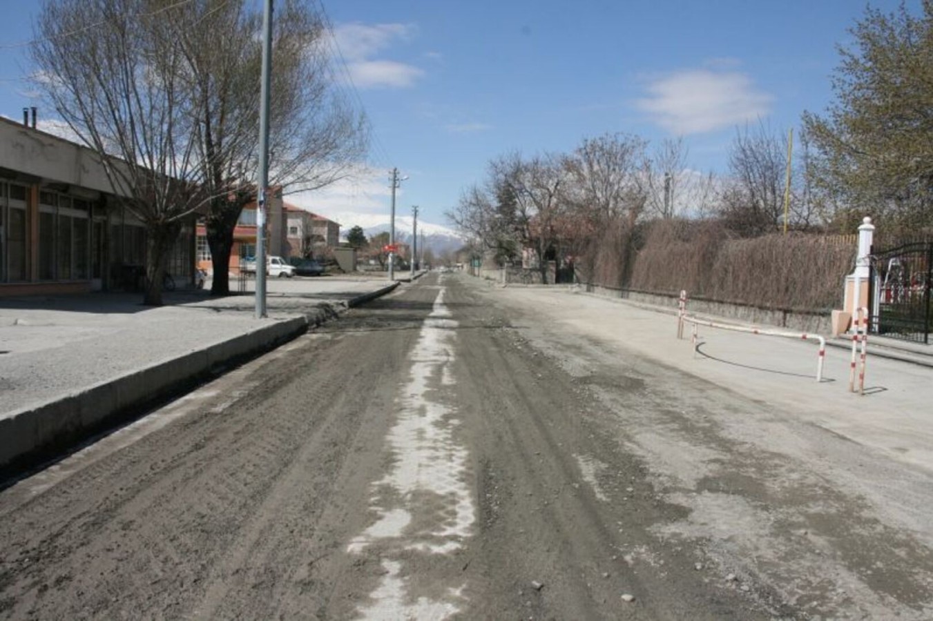 OSMAN PELEN CADDESİNDE ASFALT TAMİRİ