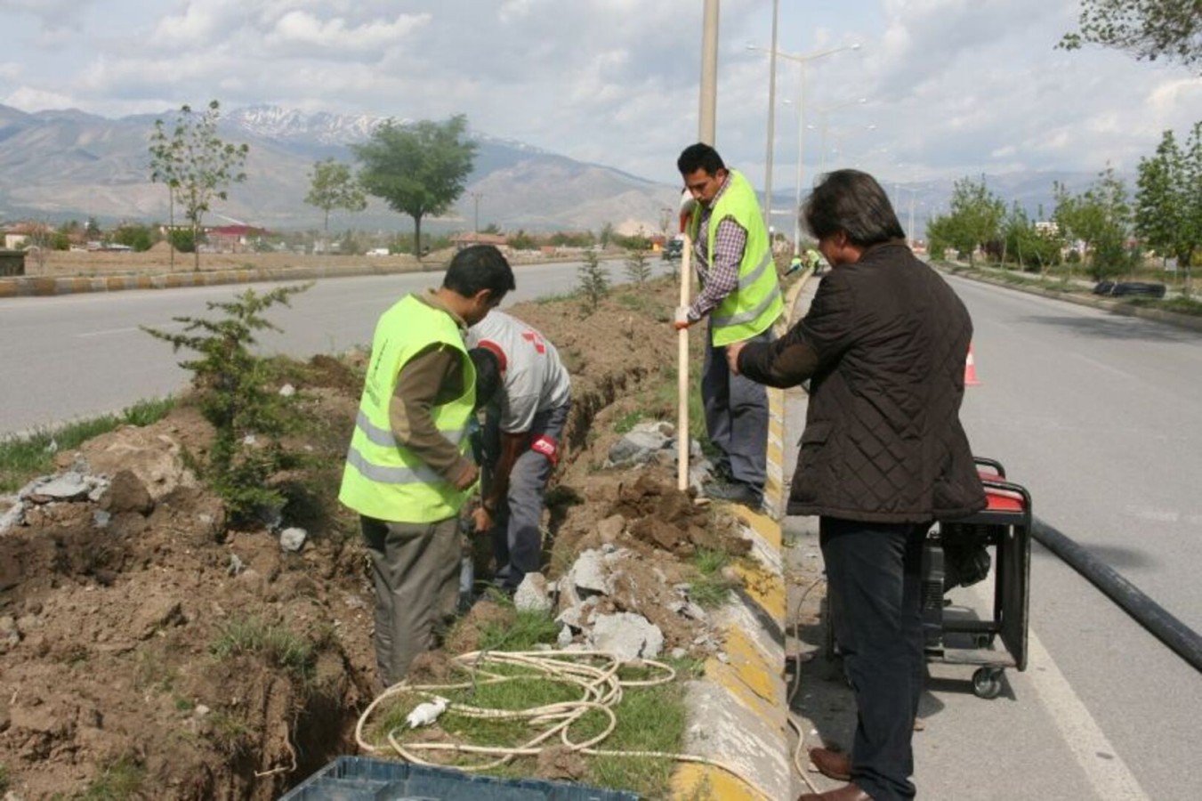 Otomatik Sulama Sistemi Çalışmaları Devam Ediyor.