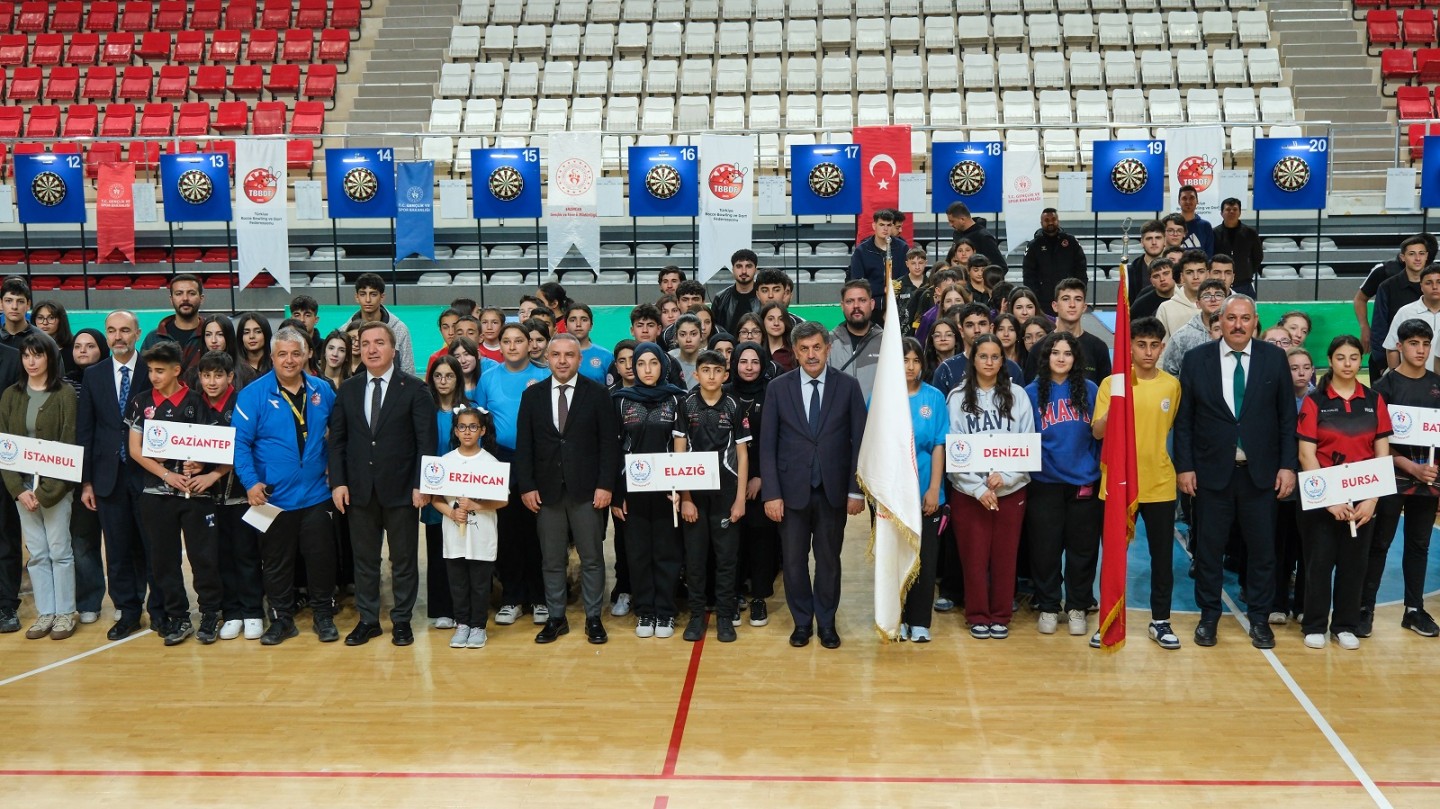 Şehit Eren Bülbül Türkiye Dart Şampiyonası açılış töreniyle başladı.