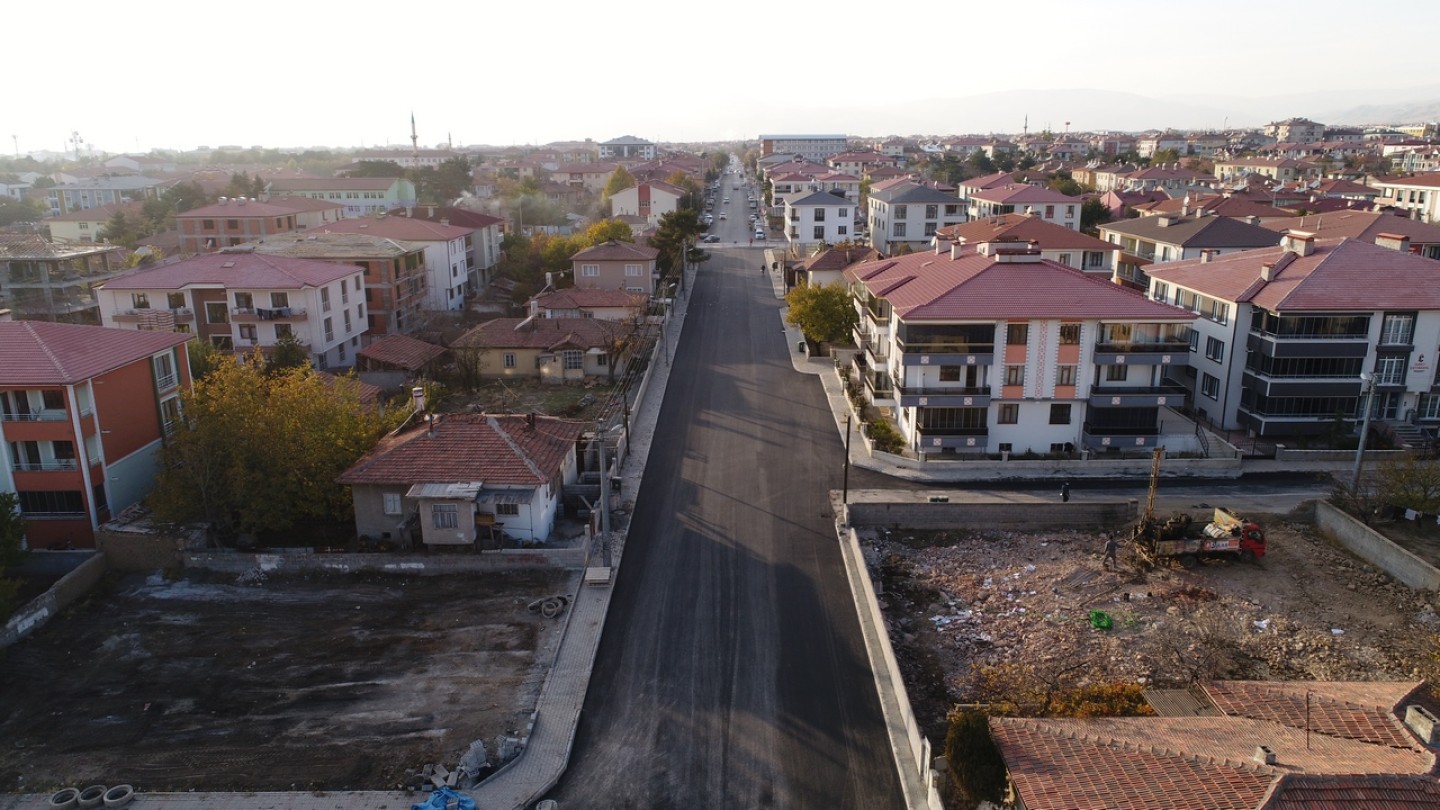 Uğurhan Tunçata Caddesinde Yol Genişletme Çalışmaları Tamamlandı 