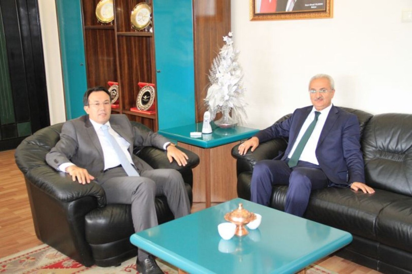 VALİ AKDEMİR’DEN BELEDİYEYE VEDA ZİYARETİ
