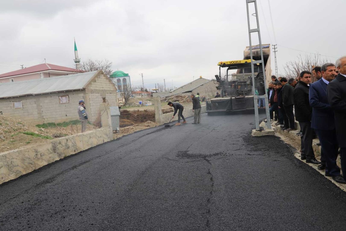 Yalnızbağ Beldemize 4Bin 500 Metre Asfalt