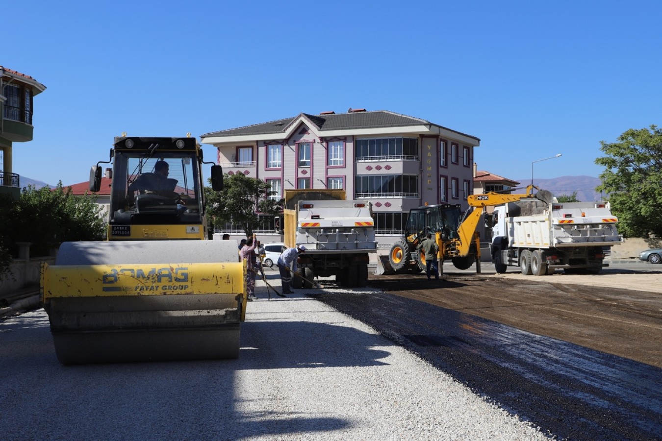 Yeni İmara Açılan Bölgelerde Yol Yapım Çalışmaları Devam Ediyor