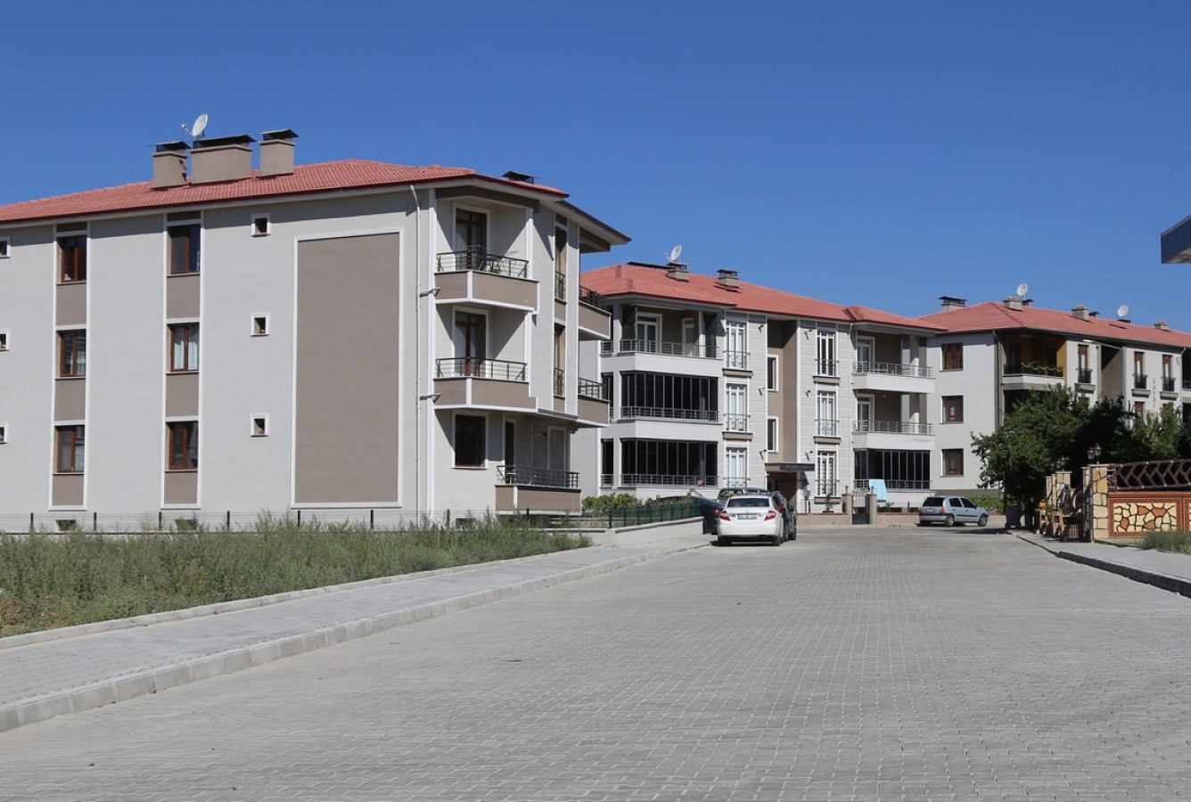 Yeni Yerleşim Yerlerinin Yol ve Kaldırımları Yapılıyor