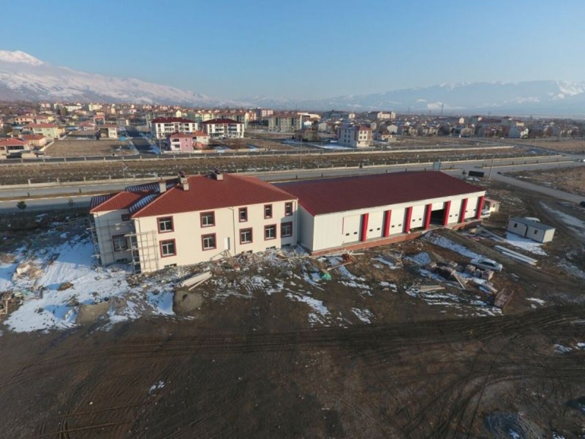 Yıl İçerisinde 587 Yangına Müdahale Ettik