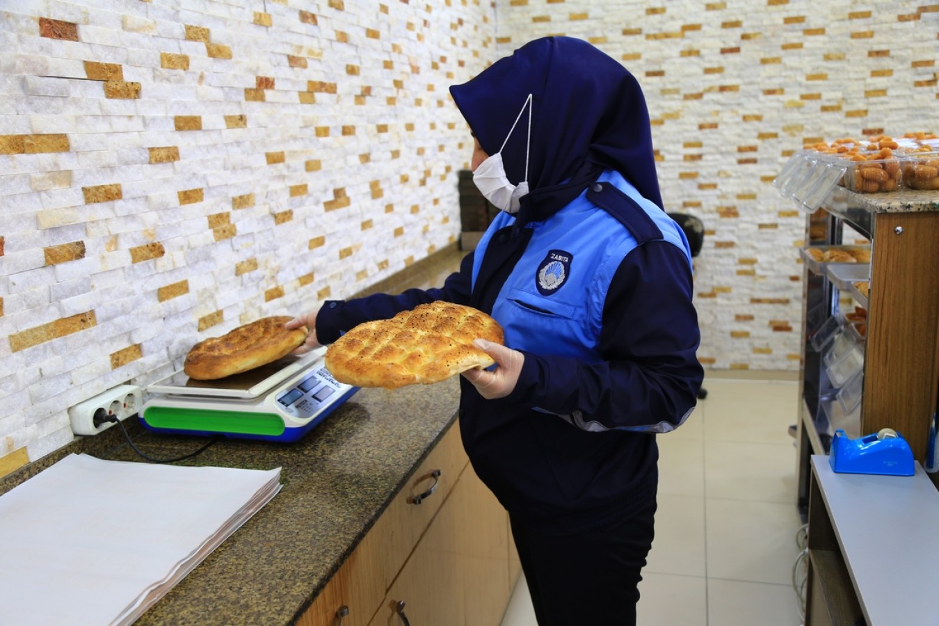 Zabıta Ekiplerimiz Fırınları Denetledi