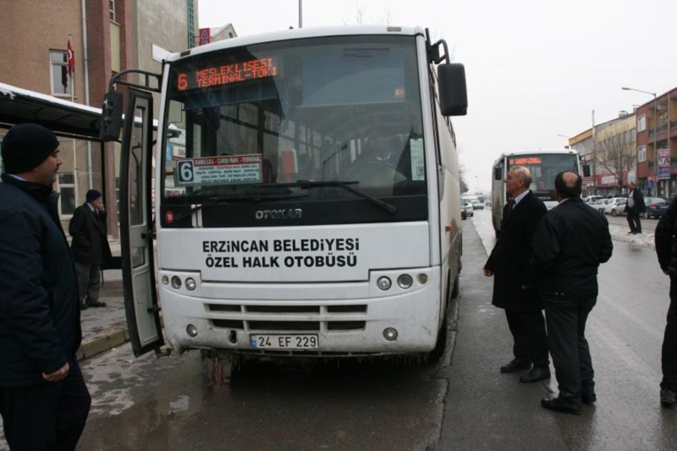Zabıta Otobüs ve minibüsleri denetledi.