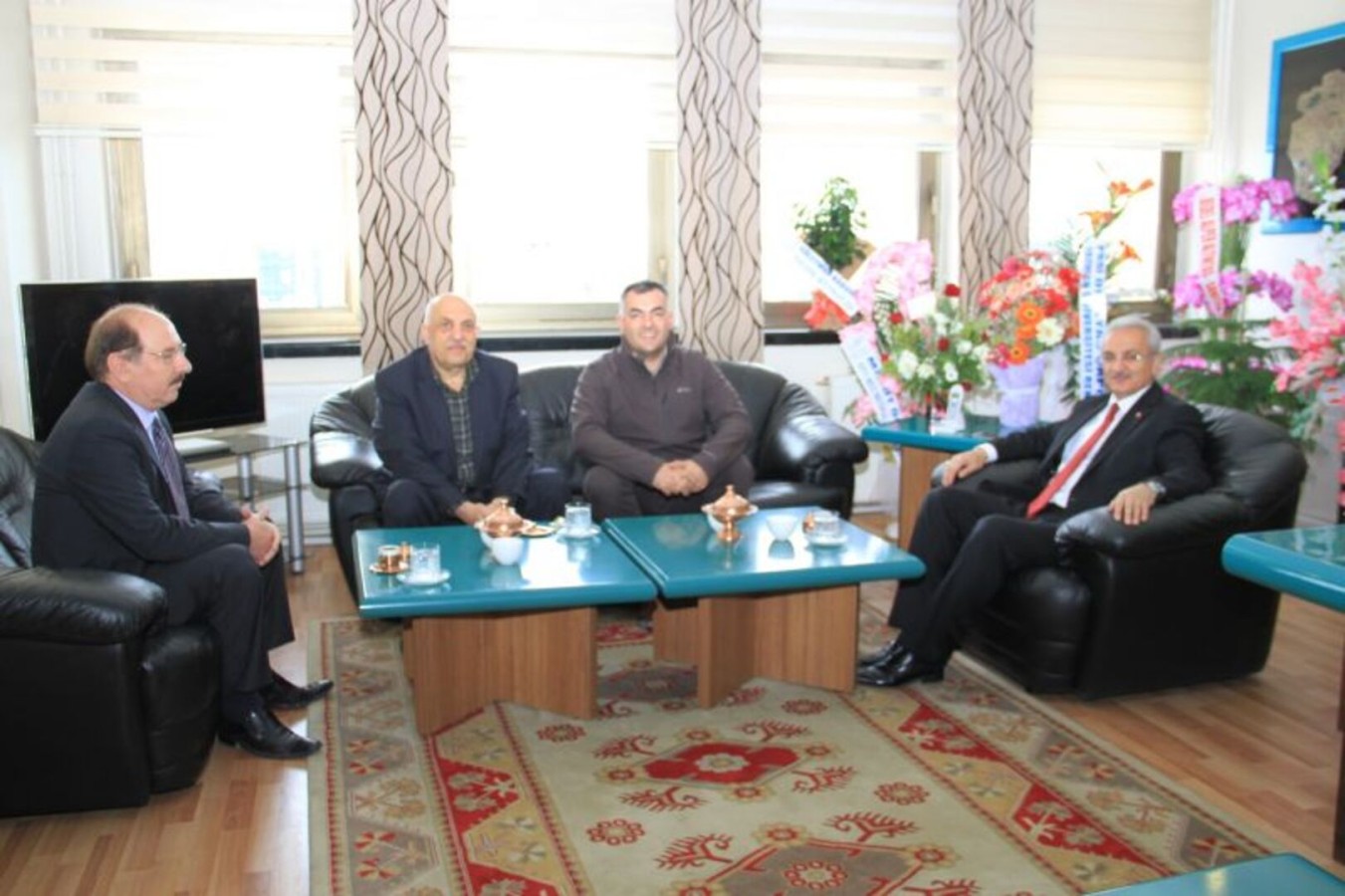 Ziyaretler Devam Ediyor